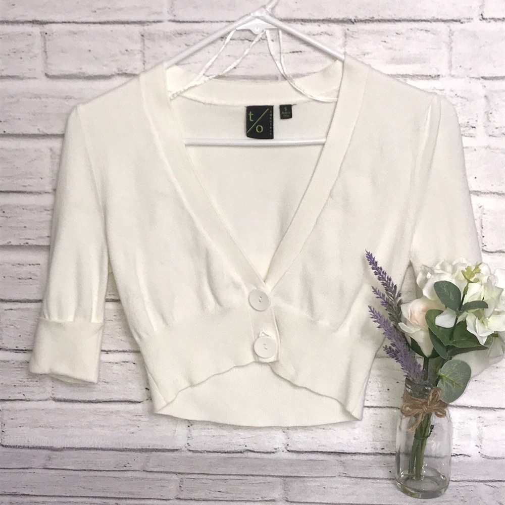 Cropped 3/4 Sleeve Sweater